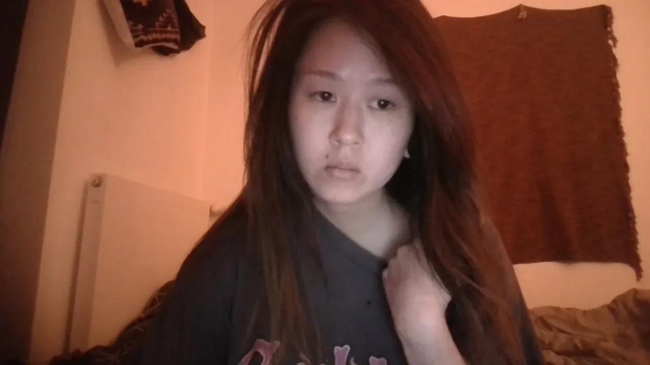 Offline Yuandjavi on Cam4