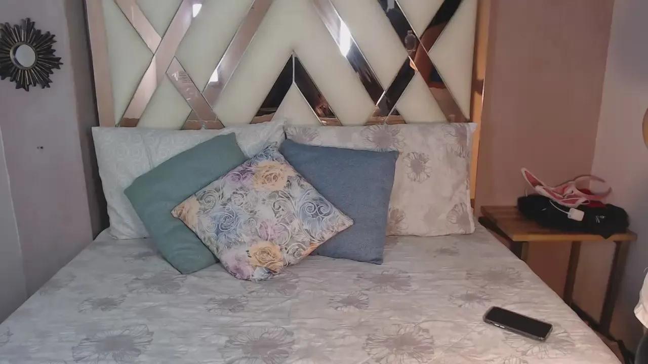 Offline Zara_Snow on Cam4