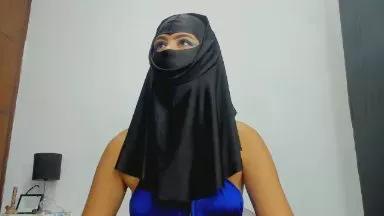Zeynep_x on Cam4 