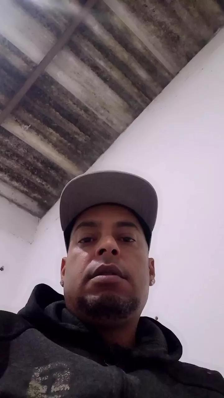 Zuluepretinha on Cam4 