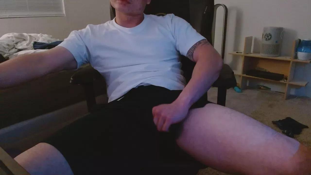 zzaaddyy187 on Cam4 