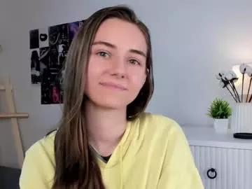approche_toi_petite on Chaturbate 