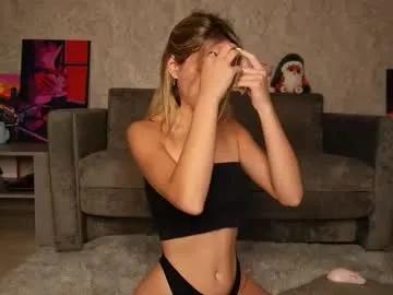 Freechat bestie_baby on Chaturbate