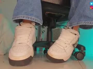 Chaturbate charlotte__grey is Freechat charlotte__grey — Naughty girl with naught feet, come and enjoy it #feet #latina #pantyhose #socks #hairypussy