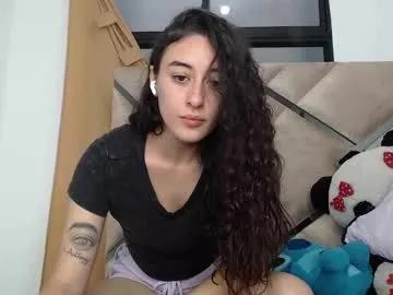 Freechat chloe_vahos on Chaturbate