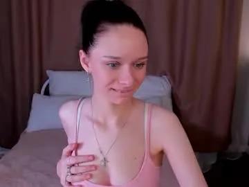 daily_glam — underboobs~ Hello there! Ima #nonude model with #skinny body #bigass and very nice #tits. Btw im into #c2c and #roleplay [90 tokens remaining]