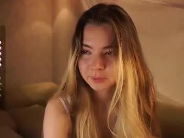 Private elizabethennals on Chaturbate