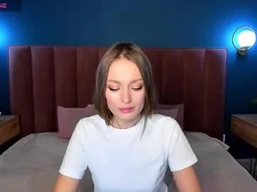 Freechat evelynpoole on Chaturbate