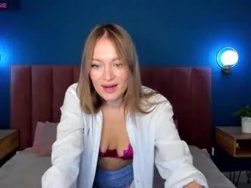 Freechat evelynpoole on Chaturbate