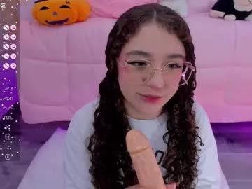 hannacutegod on Chaturbate 