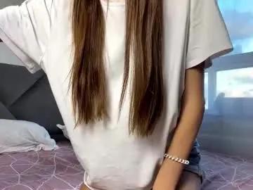 helenjoyne — Goal: Lick my plump lips closely Hey guys! I'm #new here #18 #cute #teen #young [44 tokens remaining]