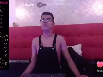 Freechat ian_tomson on Chaturbate