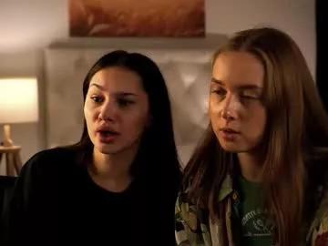 Freechat kimclarks on Chaturbate