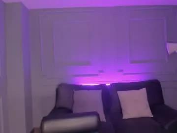 Freechat leahnovac on Chaturbate