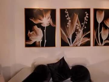 Freechat leahnovac on Chaturbate