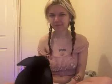 Freechat lizzyylovesick on Chaturbate