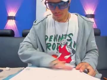 luis_as — Exercises with a hard cock #master #straight #muscle #bigcocks  #cum  [150 tokens remaining]