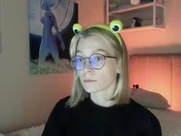 Private lunar_sofia on Chaturbate