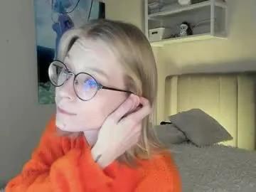 Private lunar_sofia on Chaturbate