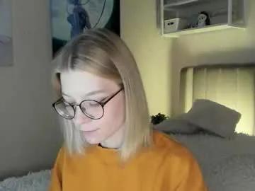 Private lunar_sofia on Chaturbate