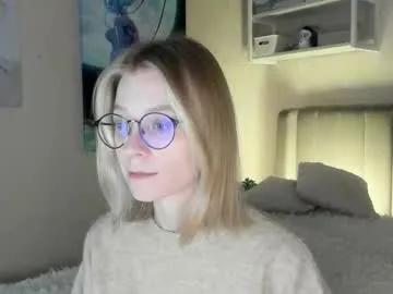 Private lunar_sofia on Chaturbate