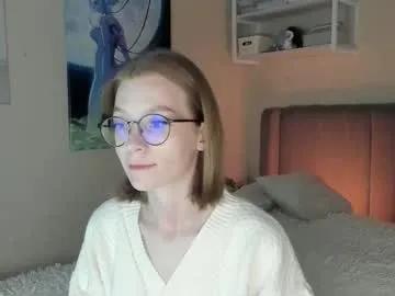 Private lunar_sofia on Chaturbate