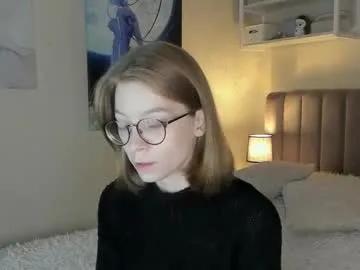 Private lunar_sofia on Chaturbate