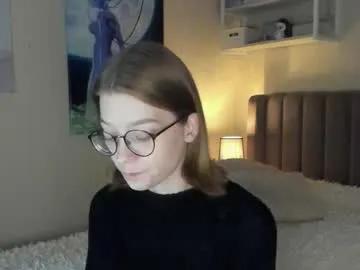 Private lunar_sofia on Chaturbate