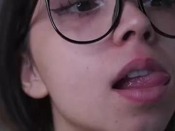 maracommiskey on Chaturbate 