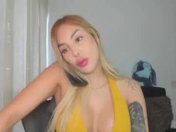 Away mi_suk1 on Chaturbate