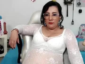 mom_17 on Chaturbate 