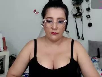 mom_17 on Chaturbate 