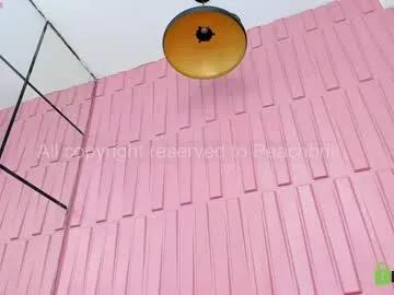 Freechat peachbrii on Chaturbate