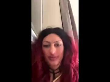 sissyviki on Chaturbate