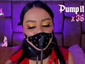 Freechat soffiqueen on Chaturbate