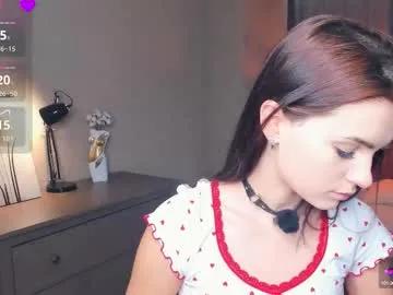synne_glows on Chaturbate 