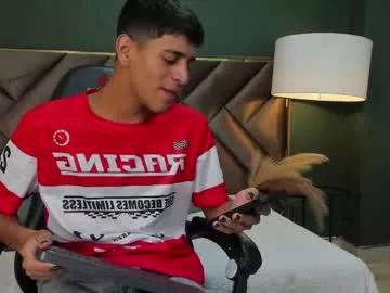 Freechat tyler_rodriguez on Chaturbate