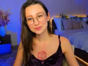 Freechat yourlovelystoryy on Chaturbate