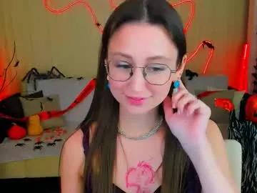 Freechat yourlovelystoryy on Chaturbate