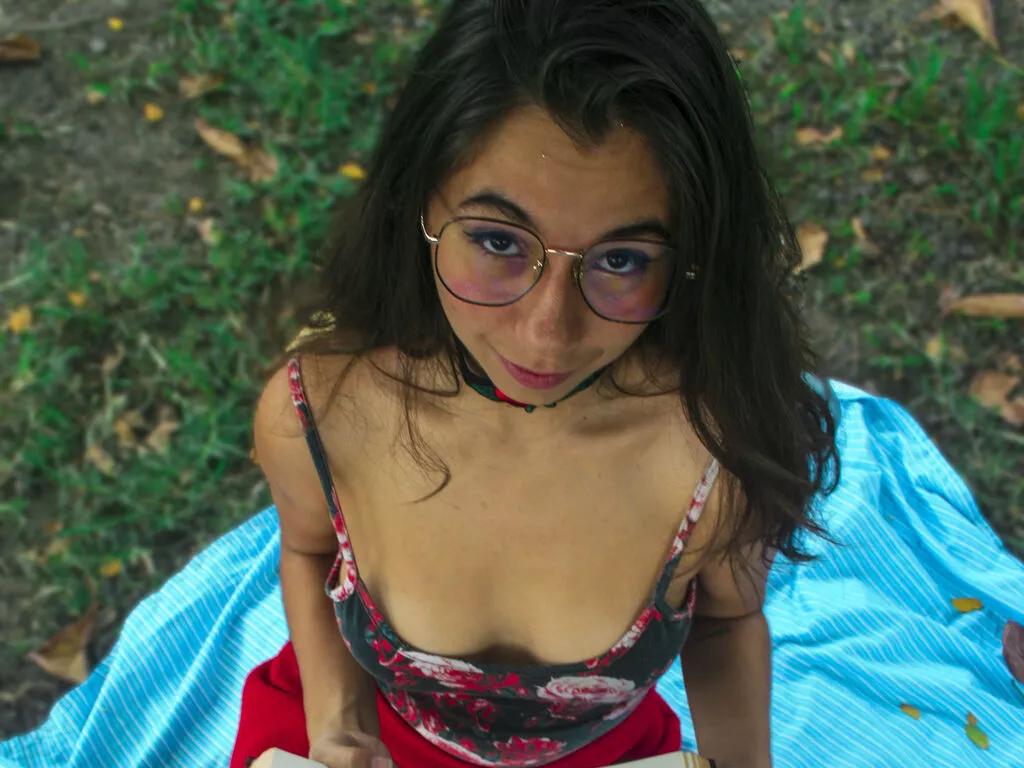 AnnieClay on LiveJasmin