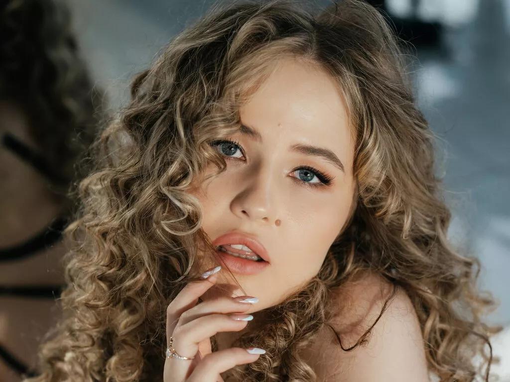 AryaCox on LiveJasmin