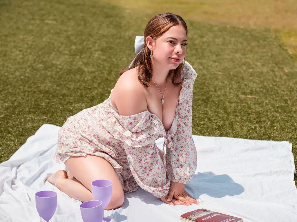 DaniiSweet on LiveJasmin