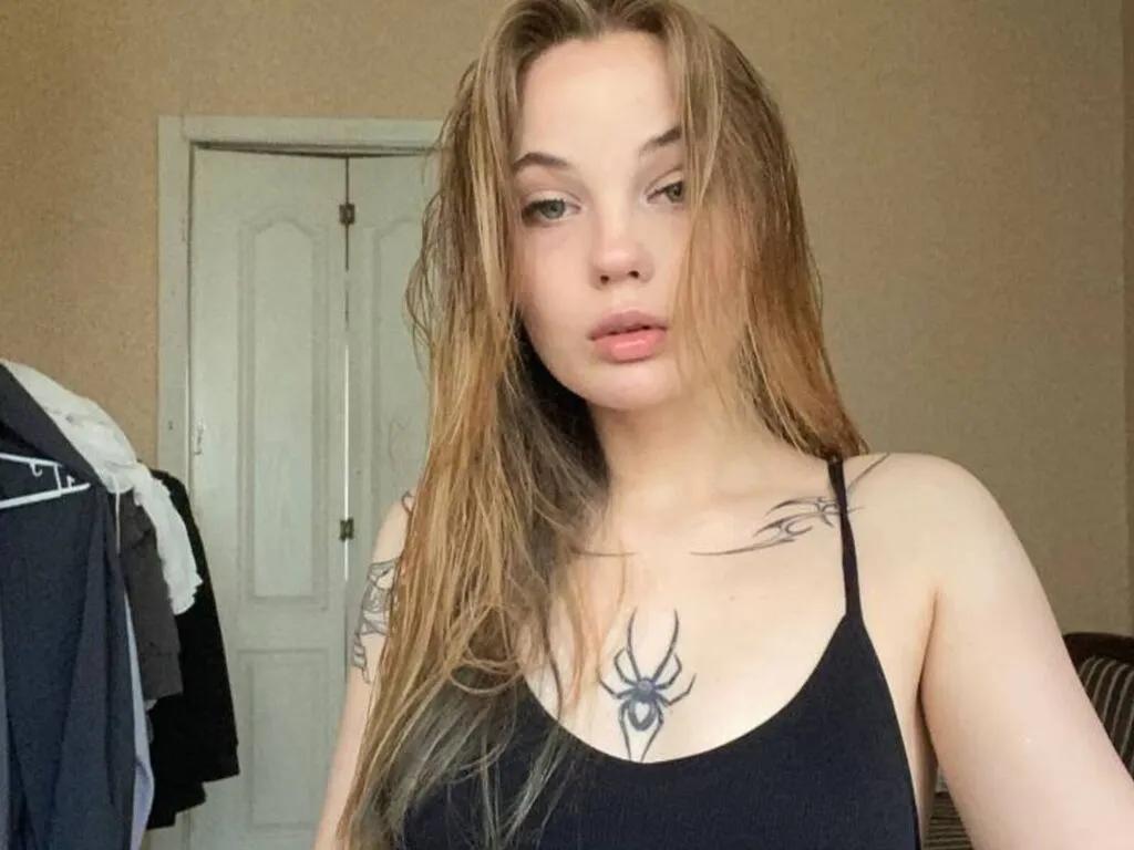 DungDelph on LiveJasmin