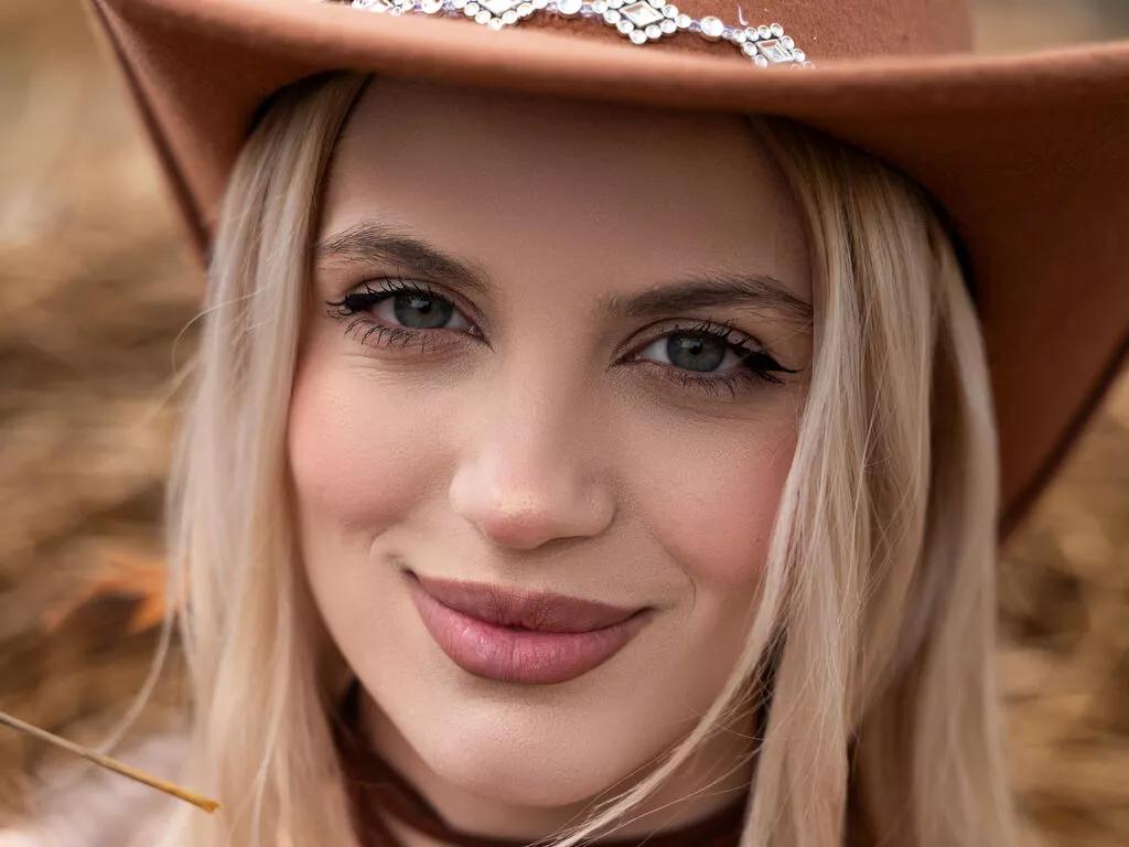 LiveJasmin Eden is Freechat Eden — Movies ,funny jokes and vacations.