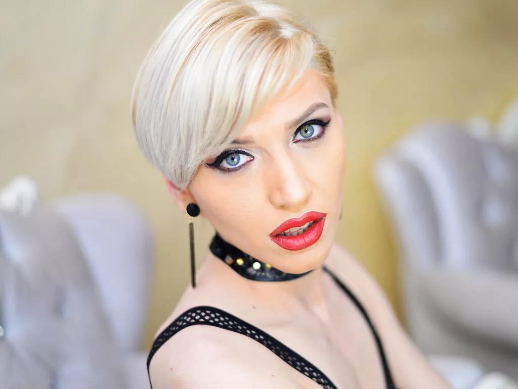 EmmaAmstrong on LiveJasmin
