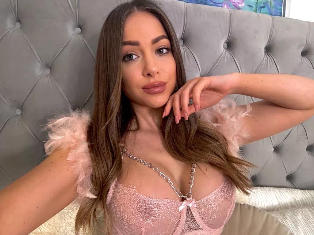 LiveJasmin LanaHansen is Freechat LanaHansen — I crave deep, passionate, and intense moments of pleasure. I love watching the fire I spark in you grow stronger. Turn your camera on... and let me see just how far you'll go to drive me wild.