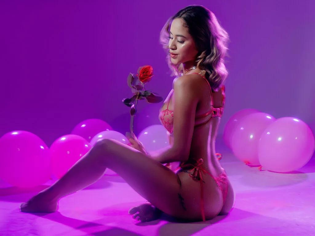 LiaShelby on LiveJasmin