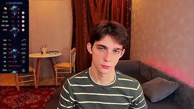 Freechat Aaron_Boom on StripChat