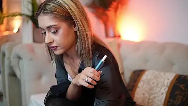 Freechat AileenKiss on StripChat