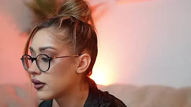 Freechat AileenKiss on StripChat